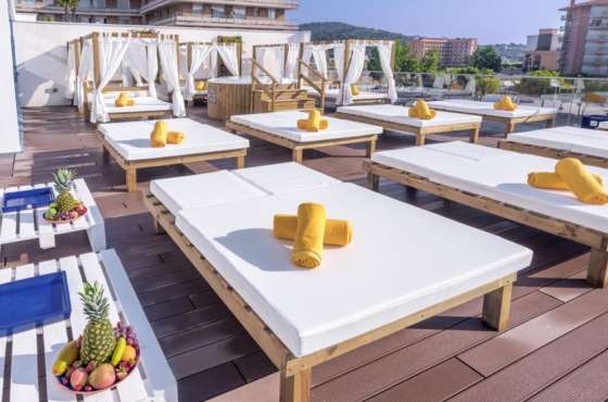 4 Sterne  partyurlaub Alhambra in Malgrat de Mar