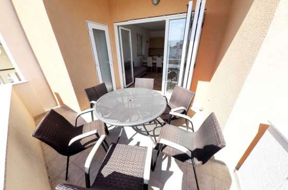 3 Sterne  partyurlaub Komfort Apartment in Novalja